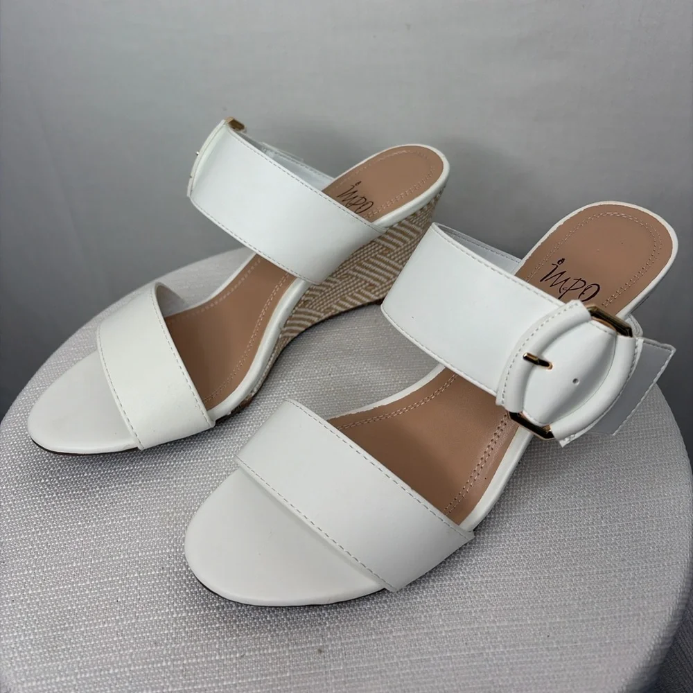 IMPO Vernette White Wedge Sandals Women’s Size 8 New(B96)”✨